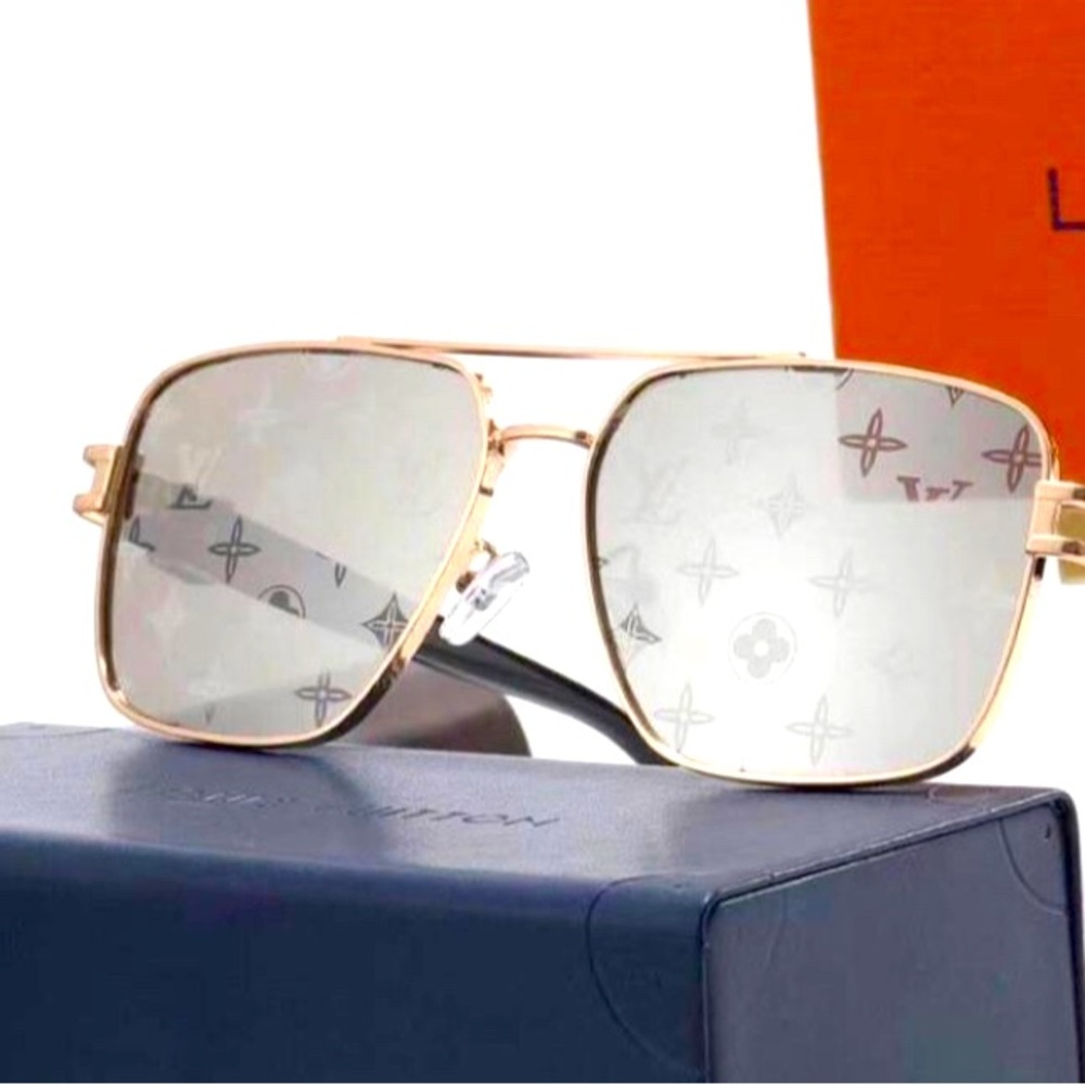 Beautiful sunglasses coming with box and dust bag.for man or woman.